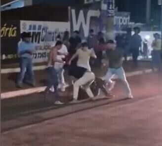 Imagem de compartilhamento para o artigo Rodeio em Inocência termina em briga generalizada; Polícia Militar usou spray de pimenta para dispersar da MS Todo dia